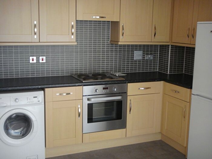 3 Bedroom Flat To Rent In Harry Zeital Way, London, E5