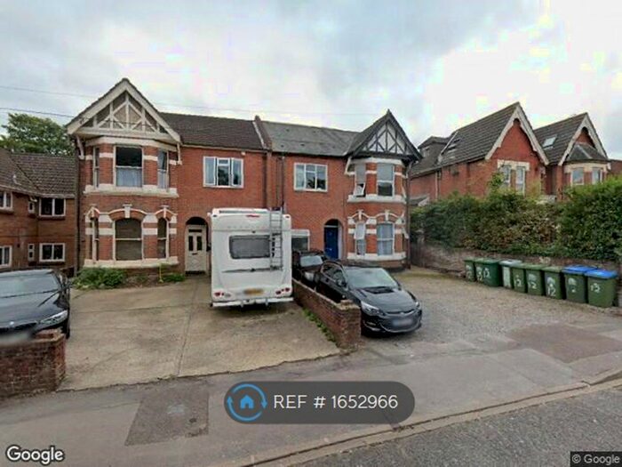 Studio To Rent In Lawn Road, Southampton, SO17