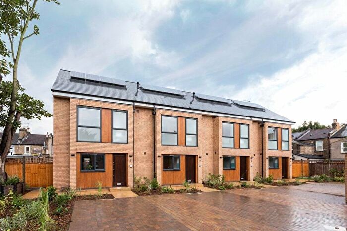 3 Bedroom End Of Terrace House To Rent In Belz Drive, London, N15