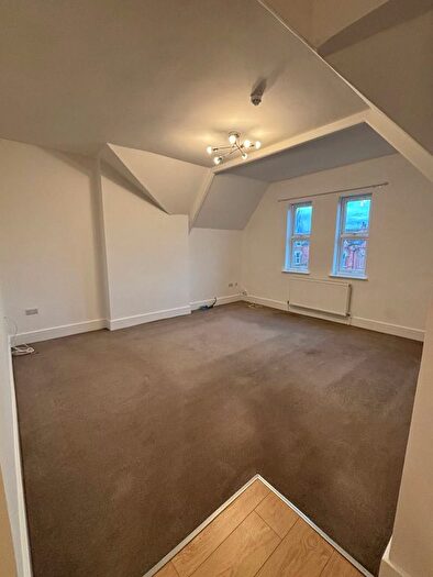 2 Bedroom Flat To Rent In Flat, Thorne Road, Doncaster, DN2