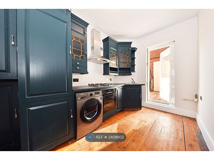 1 Bedroom Flat To Rent In Welford House, London, W9