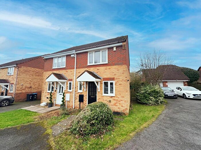 2 Bedroom Semi-Detached House To Rent In Anding Close, Olney, MK46