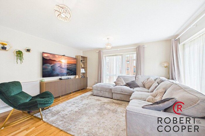 2 Bedroom Apartment For Sale In Arla Place, Ruislip, HA4