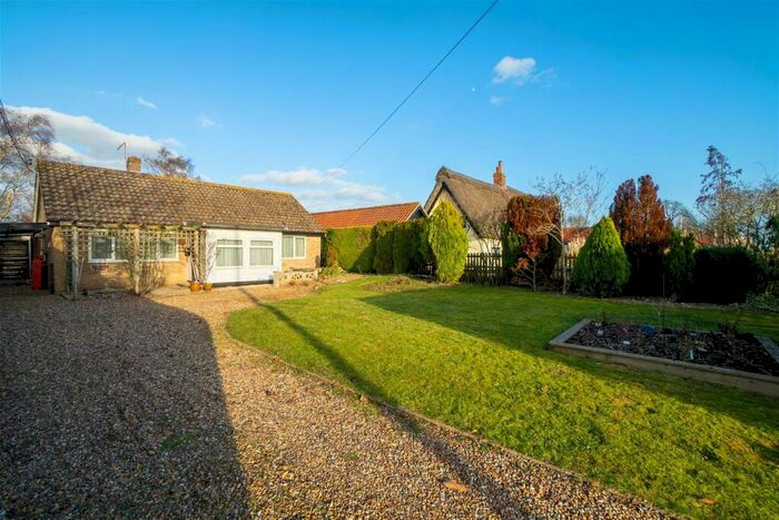 2 Bedroom Detached Bungalow For Sale In Hopton Road, Thelnetham, IP22