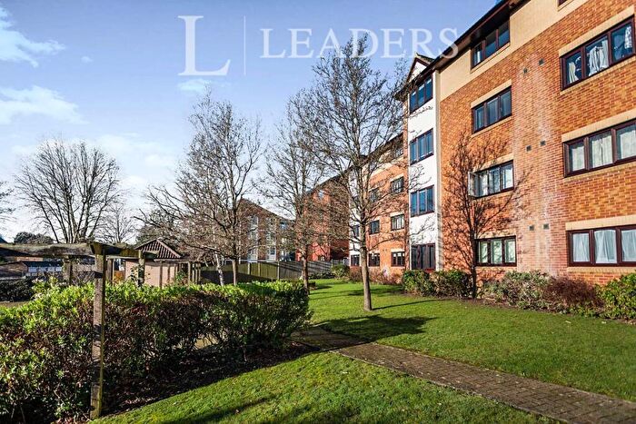 1 Bedroom Flat To Rent In Station Road, Redhill, RH1