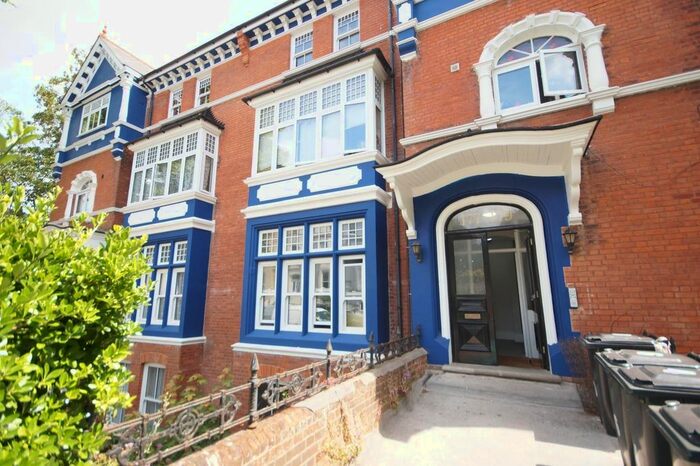 2 Bedroom Flat To Rent In The Glen, - London Road, St Leonards On Sea, TN37