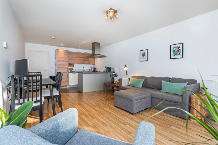 1 Bedroom Flat To Rent In Ordell Road, London, E3