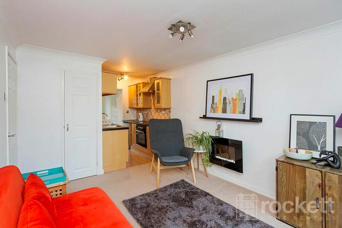 1 Bedroom Flat To Rent In Greensome Lane, Stafford ST16