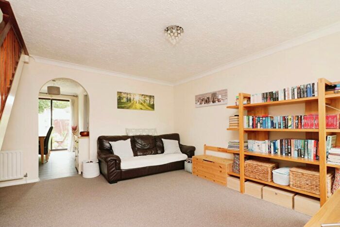 3 Bedroom End Of Terrace House For Sale In Duncan Close, Welwyn Garden City, Herts, AL7