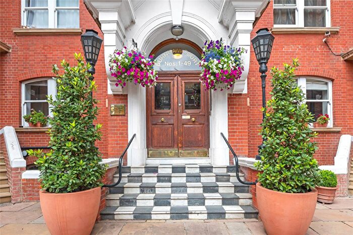 4 Bedroom Flat For Sale In Moscow Road, London, W2