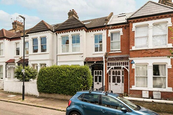 2 Bedroom Flat To Rent In Rudloe Road, Balham, SW12