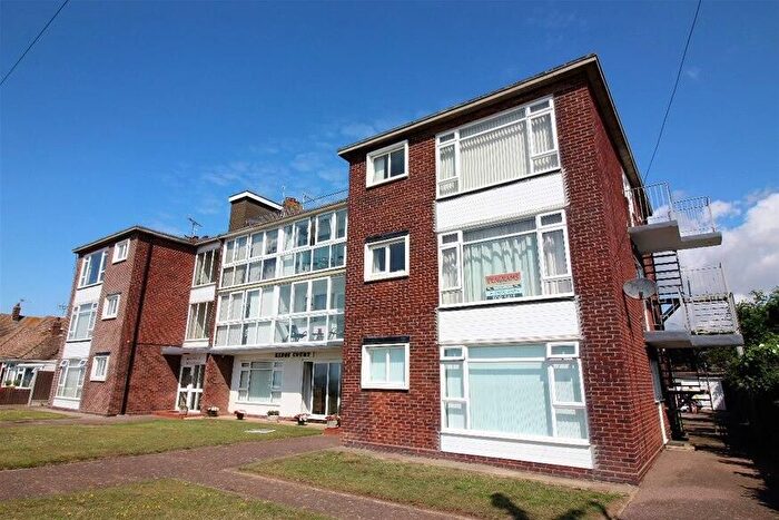 2 Bedroom Flat For Sale In Kings Court, Kings Parade, CO15