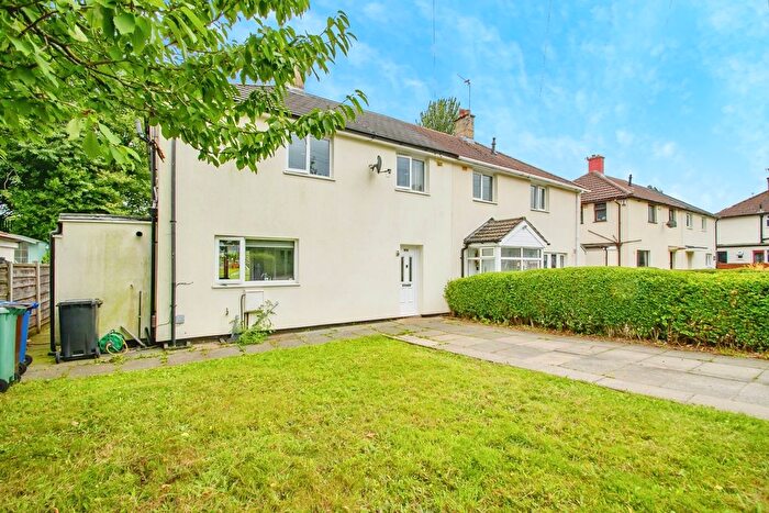 3 Bedroom Semi-Detached House For Sale In Parrenthorn Road, Prestwich, Manchester, Greater Manchester, M25