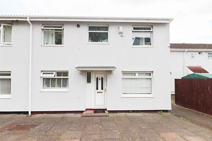 4 Bedroom Semi-Detached House To Rent In Cornhill, Newcastle Upon Tyne, NE5