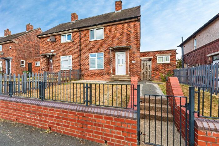2 Bedroom Semi-Detached House For Sale In Doe Royd Crescent, Sheffield, S5