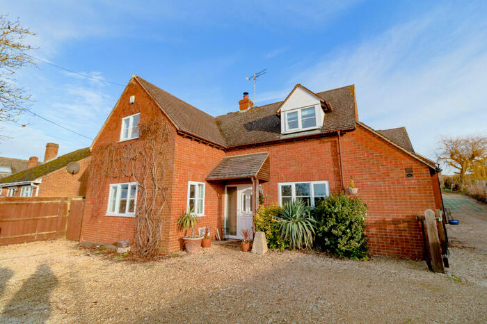 5 Bedroom House To Rent In Rousham Road, Tackley, OX5