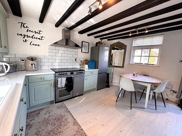 2 Bedroom Character Property To Rent In Howell Hill Close, Mentmore, Leighton Buzzard, LU7