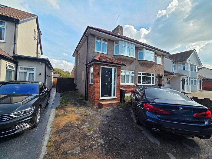 3 Bedroom Semi-Detached House To Rent In Oxofrd Avenue, Harlington, UB3