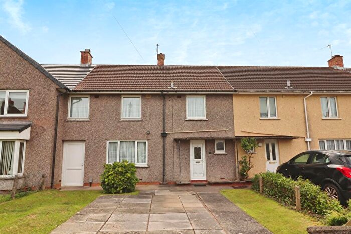 4 Bedroom Terraced House For Sale In Willow Close, Penarth, CF64