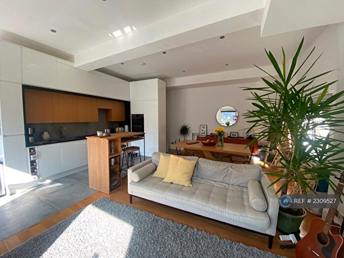 2 Bedroom Flat To Rent In Odessa Street, London, SE16