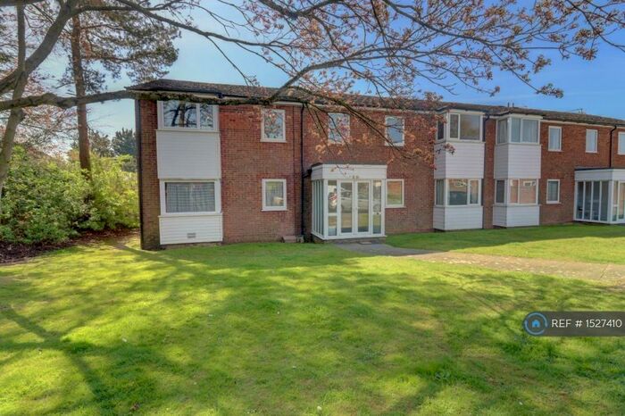 2 Bedroom Flat To Rent In Claydon Court, High Wycombe, HP12