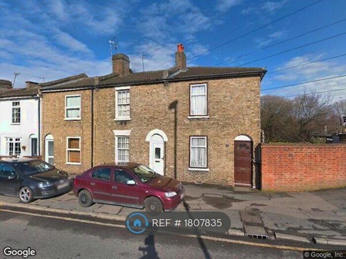 2 Bedroom Terraced House To Rent In London Road, Staines-Upon-Thames, TW18