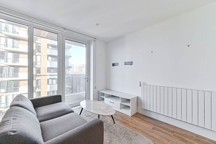 1 Bedroom Flat To Rent In Victory Parade, Woolwich, London, SE18