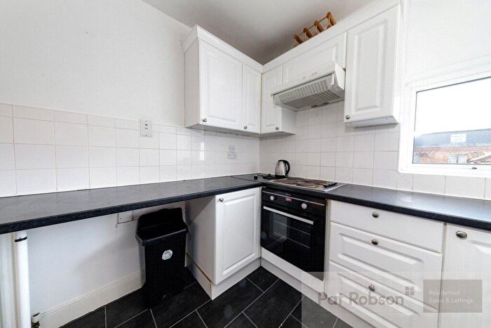 2 Bedroom Apartment To Rent In Grosvenor Place (Flat ), Jesmond, Newcastle Upon Tyne, NE2