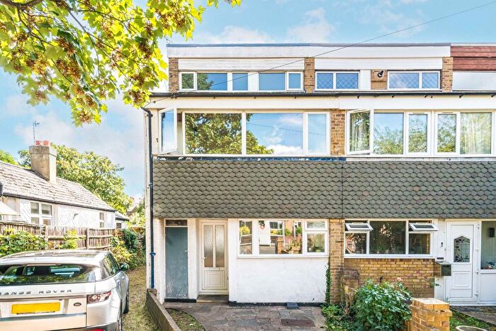 3 Bedroom Semi-Detached House For Sale In Whitton Road, Whitton, Hounslow, TW3