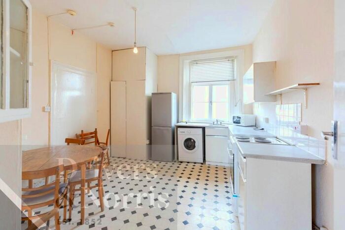 Studio To Rent In Westbourne Road, Holloway, London, N7