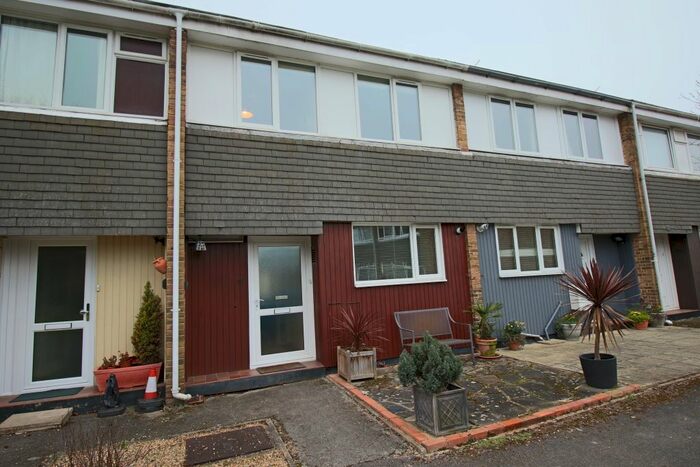 3 Bedroom Terraced House To Rent In Lynton Green, Maidenhead, SL6