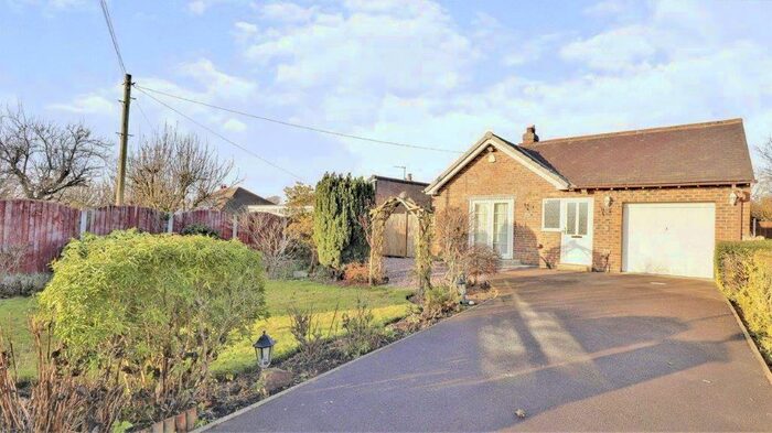 3 Bedroom Bungalow To Rent In Hill Close, Spondon, Derby, DE21