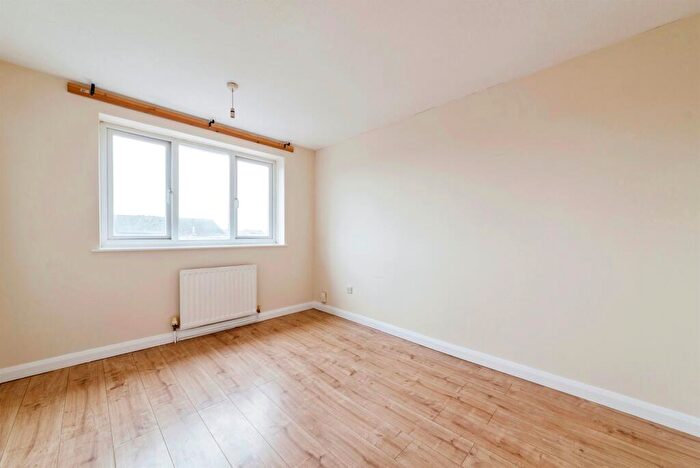 2 Bedroom Semi-Detached House For Sale In Truro Close, Grantham, NG31