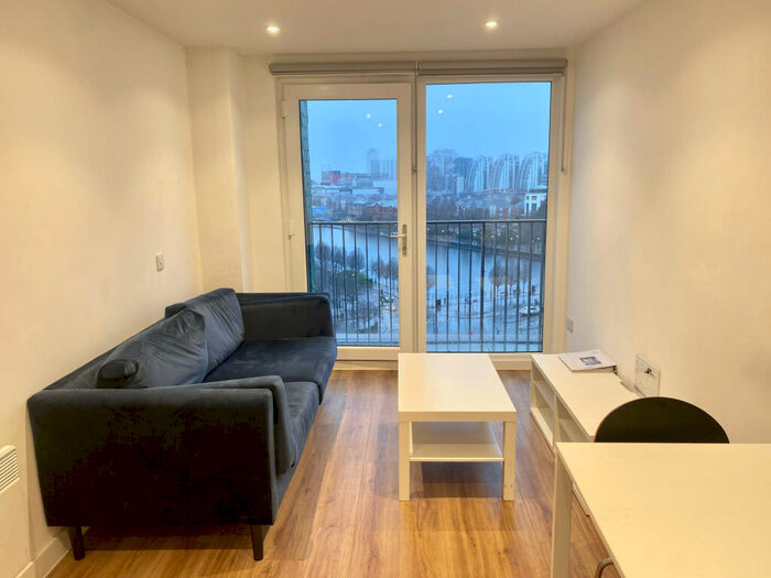 1 Bedroom Apartment To Rent In Gateway, Trafford Road, Salford, M5