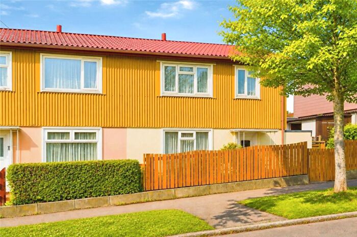 3 Bedroom Semi-Detached House For Sale In Woofferton Road, Portsmouth, Hampshire, PO6