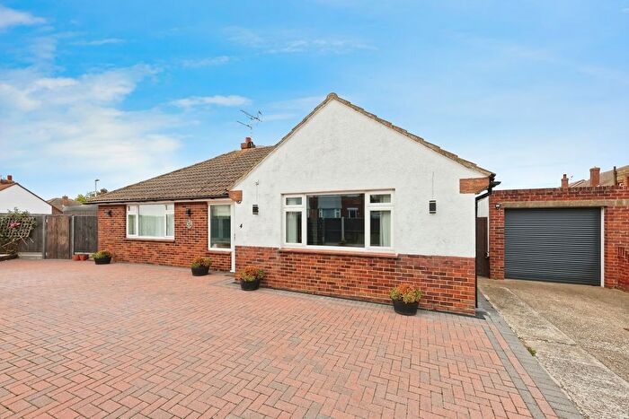 2 Bedroom Bungalow For Sale In Dent-De-Lion Road, Margate, Kent, CT9