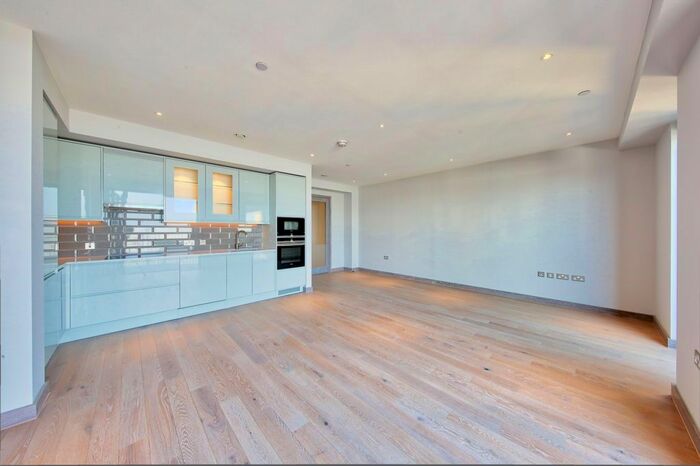 2 Bedroom Flat To Rent In Bellwether Lane, Ram Quarter, SW18