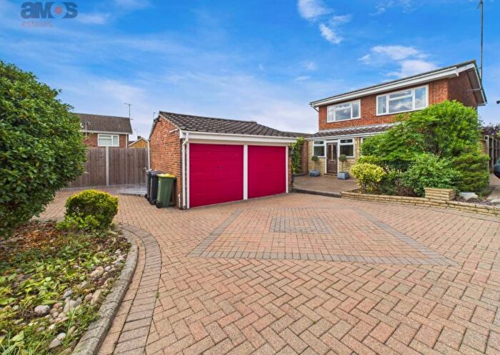 4 Bedroom Detached House For Sale In Malvern Road, Hockley, Essex, SS5