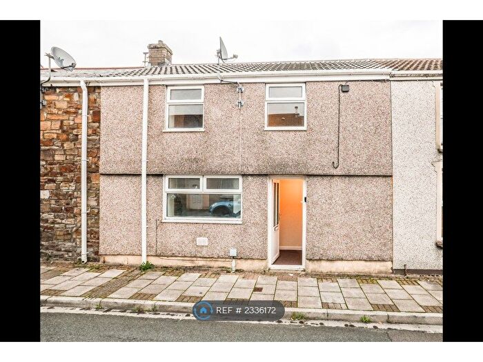 2 Bedroom Terraced House To Rent In Bell Street, Aberdare, CF44