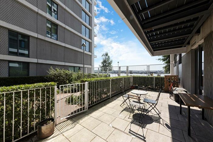 1 Bedroom Apartment For Sale In Fairwater House, Royal Wharf, London, E16