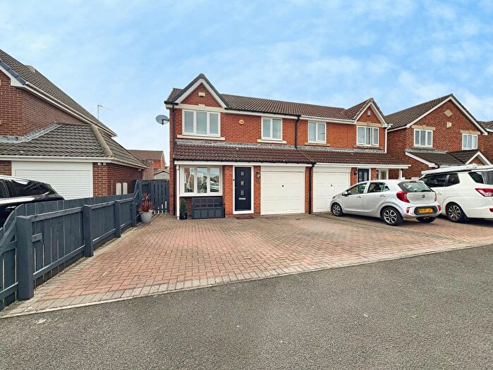 3 Bedroom Semi-Detached House For Sale In Honister Way, Blyth, NE24