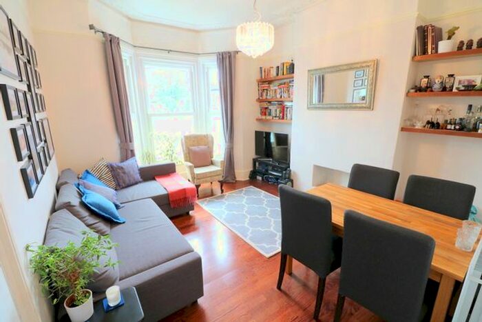 1 Bedroom Flat To Rent In Mosslea Road, Penge, London, SE20