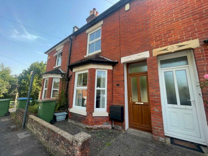 3 Bedroom Terraced House To Rent In Roselands Gardens, Southampton, SO17