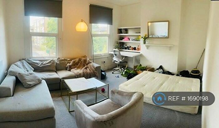 1 Bedroom Flat To Rent In West Green Road, London, N15