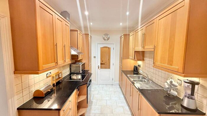 2 Bedroom Apartment To Rent In William Court, Hall Road, St Johns Wood, NW8