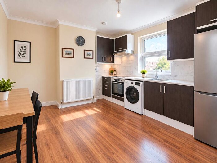 3 Bedroom Apartment To Rent In Beulah Road, Thornton Heath, CR7