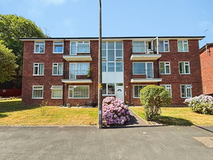2 Bedroom Flat For Sale In Damery Court, Bramhall, SK7