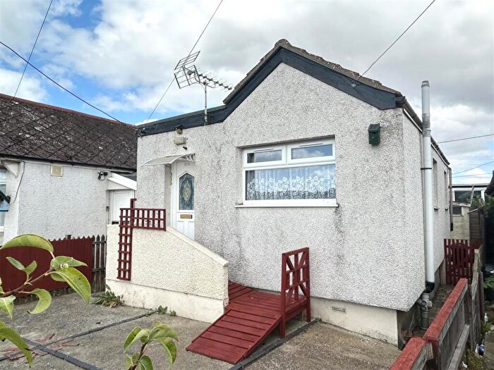 1 Bedroom Detached Bungalow To Rent In Meadow Way, Jaywick, CO15