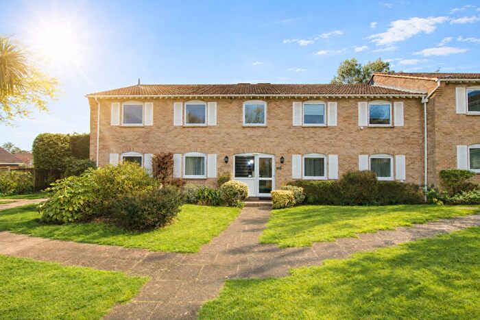 2 Bedroom Apartment For Sale In Belmore Lane, Lymington, SO41