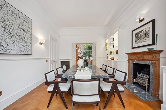 4 Bedroom Property To Rent In Palace Gardens Terrace, Notting Hill, W8